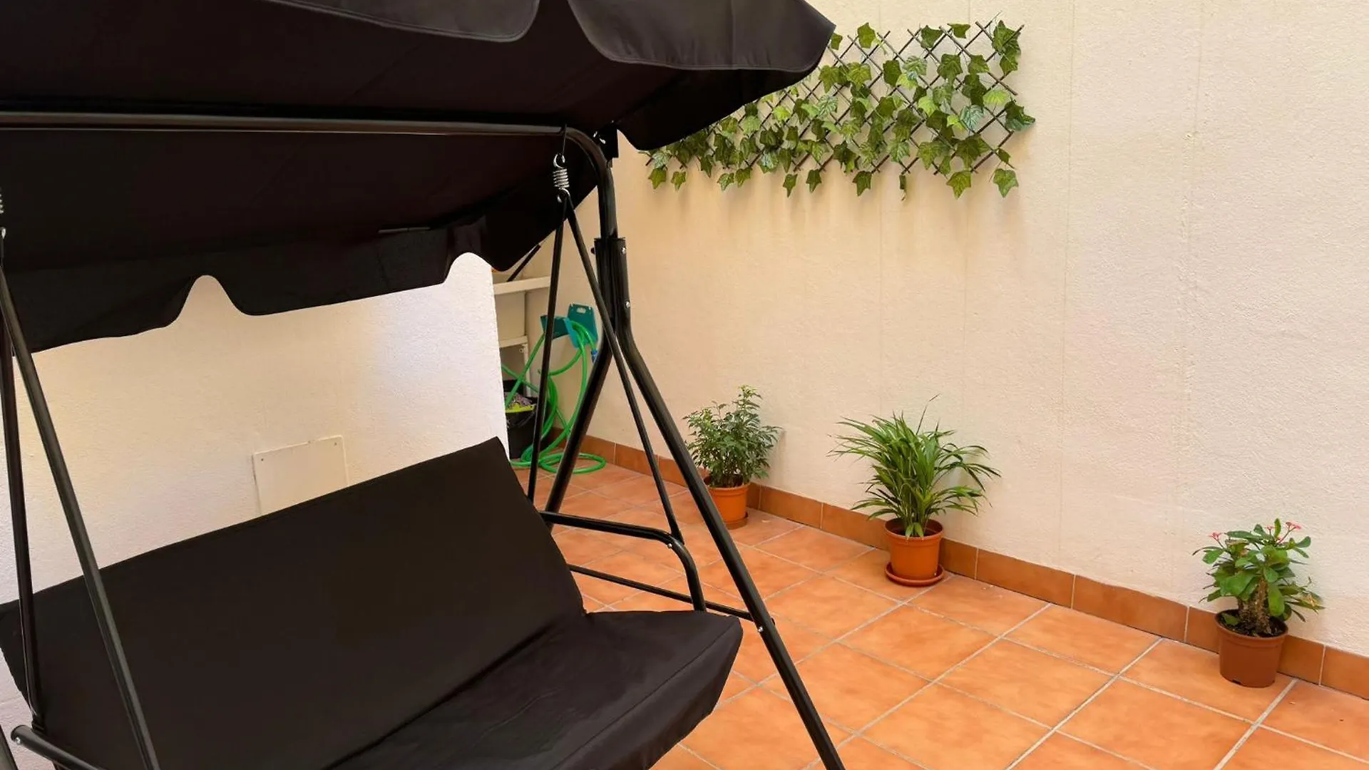 Relaxing Suite With Lovely Patio Malaga Spain